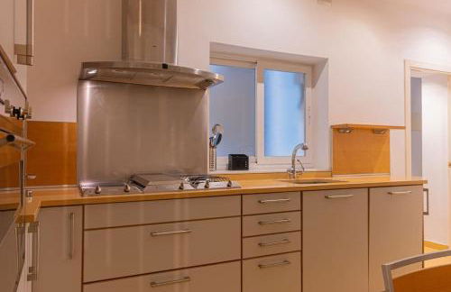 For You Rentals Apartamento Amplio y Elegante en Paseo de la Habana Temporal PDH520 - Photo 25