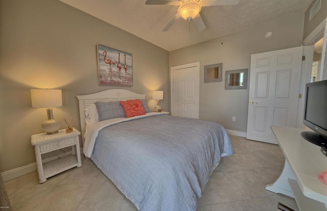 Cozy Condominium with Astonishing View from Spacious Balcony - Unit 0401 by RedAwning - Foto 14