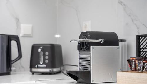 D & G apartment - Photo 4, toaster