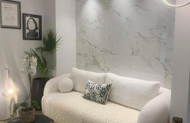 Khroma Luxury Suite 1 Beach front apartment - Photo 30