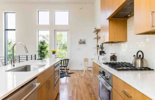 Glamorous Perfectly Located Luxury 2 Bed Townhome - Foto 3