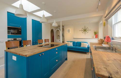 Marine House - Photo 6