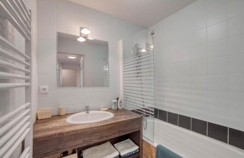 Duplex familial - Piscine intérieure - Photo 16