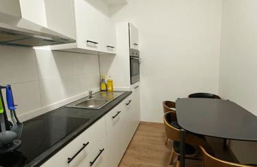 2Schlafenzimmer 5Betten Montuerwhonung - Foto 1