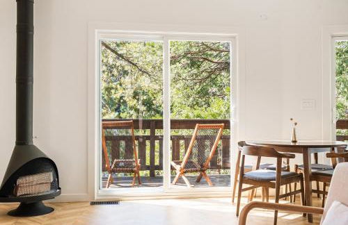 Modern Designer Cabin, Newly Renovated, EV Charger, Arcade, Kids Bunkbed, Minutes to Lake Arrowhead and Lake Gregory - Foto 9