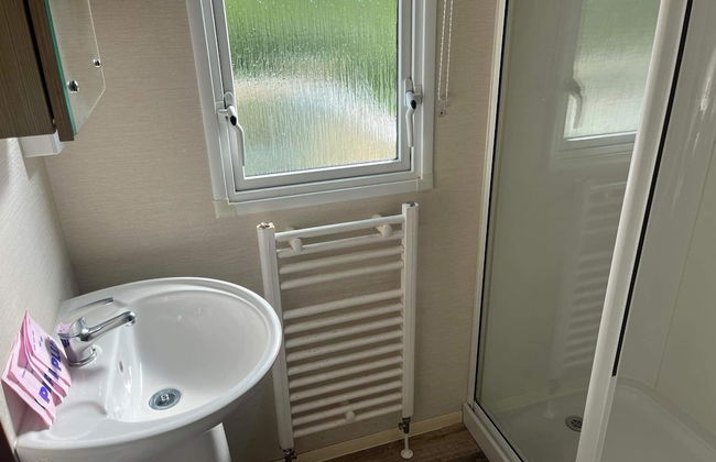 3 Bed 8 Berth Caravan With Decking Free Wifi - Foto 7