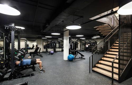 Blueground Chelsea rooftop pool nr The Vessel NYC-2147 - Foto 18