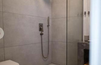 Kotinos Luxury Suites - Photo 21