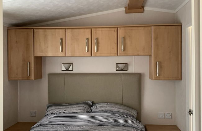 Immaculate 2-bed Lodge in Monreith - Photo 3