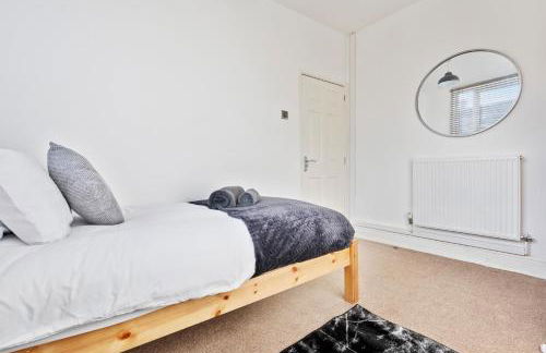 Wolverhampton Townhouse - 3BR - Business & Leisure guests - Foto 11