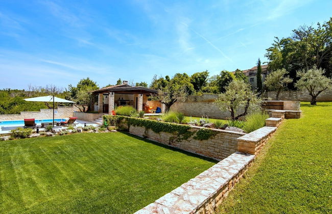 Villa in Porec With Private Pool & Garden - Foto 23