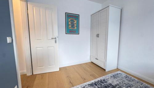 HarborEscape - Teil der HolidayEscapes Kollektion - Foto 5, wardrobe