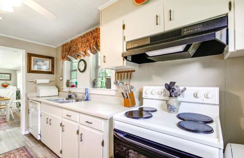 Charming Country Home with Yard - 14 Mi to Ole Miss! - Foto 7