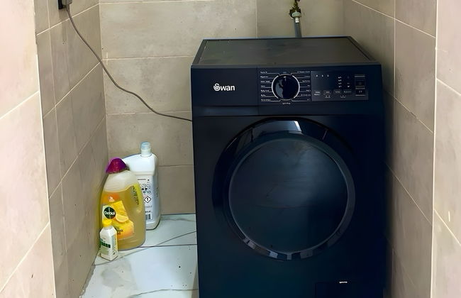 2BR Apartment With Pool and Wifi Near Airport - Foto 13