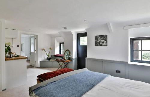 Cozy Beverston Castle Cottage 1 Bed 1 Bath Retreat - By Tempstay - Foto 7