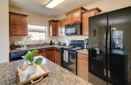 Suburban Home in Magnolia with Fenced Yard - Foto 2