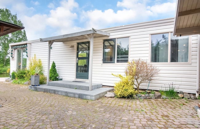 Water Villa in Ooltgensplaat Near Volkerak - Photo 24