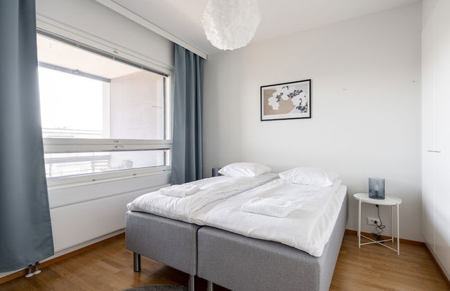 Top Floor 1BR Home with Parking, Sauna and Balcony - Foto 2