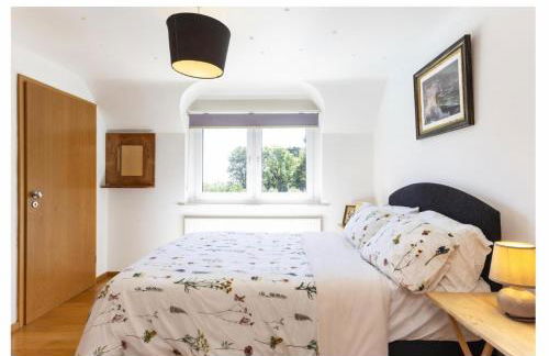 Sleeps10/18-parking-garden-pool-hottub-balcony - Foto 9