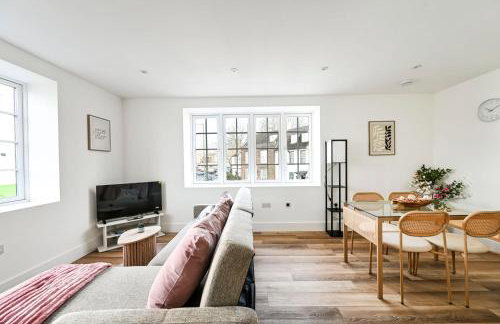 Steps from Hampton Court – Stylish London Retreat - Foto 17