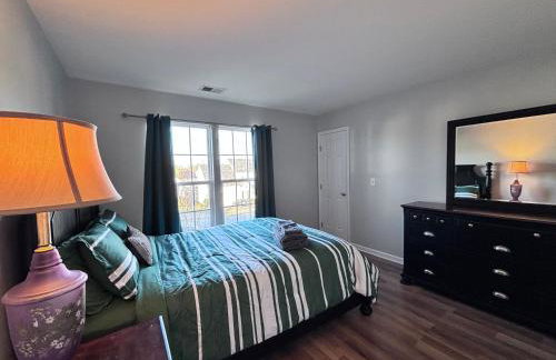 Amazing 4 BDRM home w garage in Charlotte - Foto 17