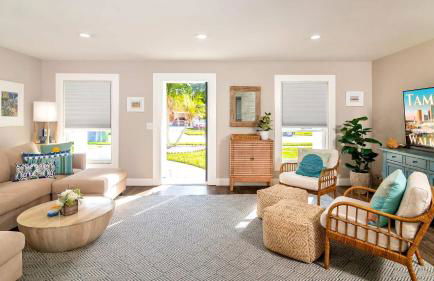 Sun Bay Getaway - Backyard Pool w Winter Rates - Foto 6