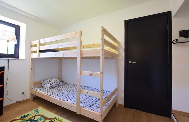 Charming Holiday Home in Sainte-ode With Terrace - Foto 2