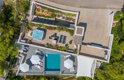 Can Ema, villa moderna con piscina frente al mar - Foto 68