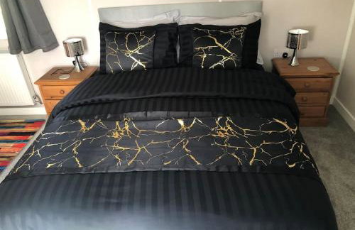 Couple’s Lodge With Hot Tub - Foto 27