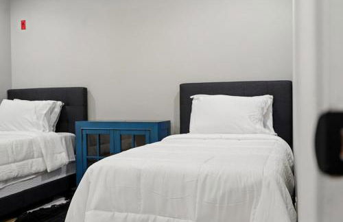 New 2 Bed 2 Bath Condo with Pool at BMS - Foto 23