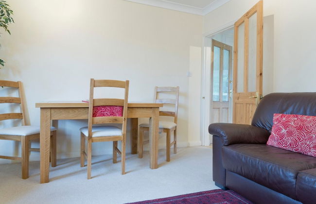 Poplar House Serviced Apartments - Photo 18