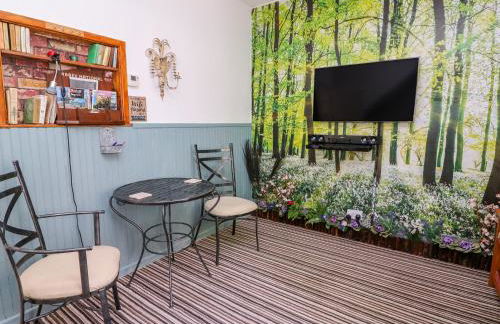 River Cottage - Photo 5