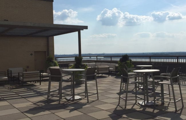 Bluebird Suites near AutoZone Park - Foto 45