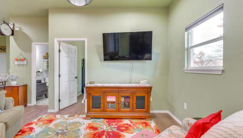 4 Mi to Lazy E Arena Horse Lovers Haven with Grill - Foto 4