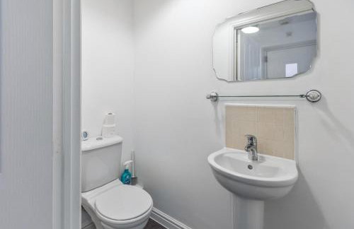 Spacious & Budget 4B Home w en-suites - Foto 45