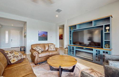 Pool, Hot Tub and Game Room! Spacious Buckeye Home - Foto 5