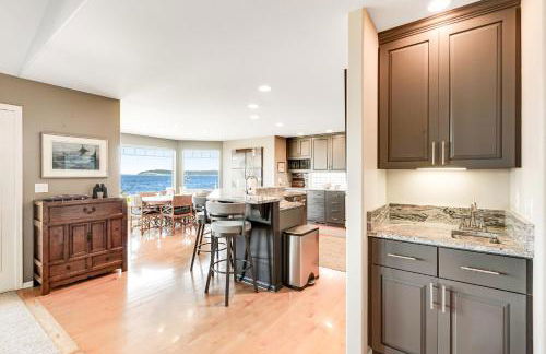 Misty Lady at Water's Edge - Foto 6