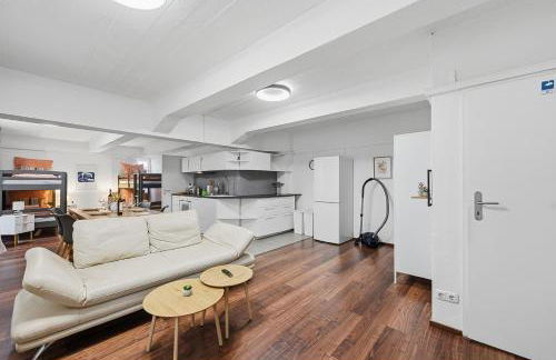 Yello Homes - Tiny Loft - 4 Personen - Flughafen - Foto 12