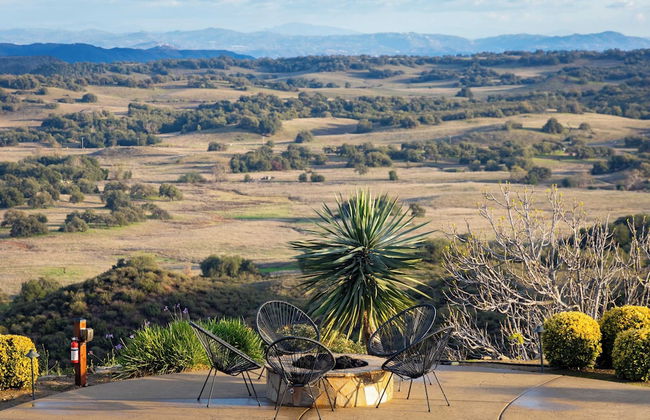 Colina by Avantstay Secluded Mountain Top Oasis w/ Pool, Hot Tub & Putting Green! - Foto 57