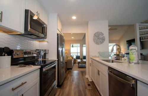 Renovated 2 Br Sleeps 5 With Free Guest Passes - Photo 76
