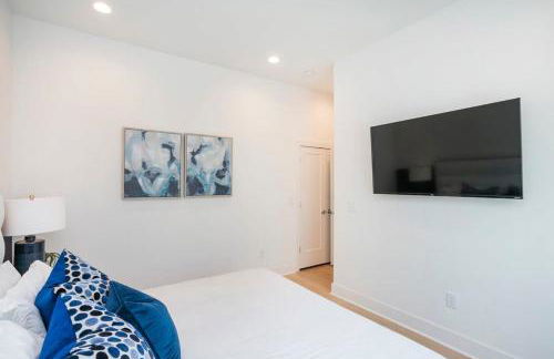 1 5 Miles to Broadway Rooftop Deck w City Views - Foto 13