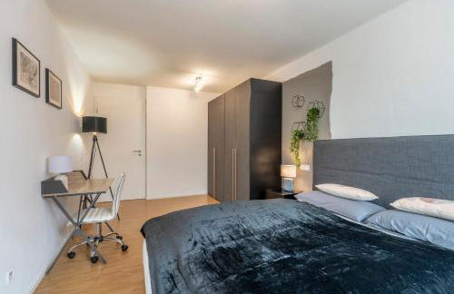 EXQUIS 2BR Design Apartment LOUIS I Parking I Balcony I Mercedes-Benz I Family-friendly - Foto 11