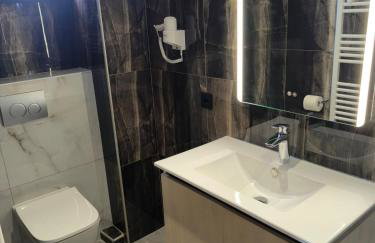 Garden and Sea - Photo 15