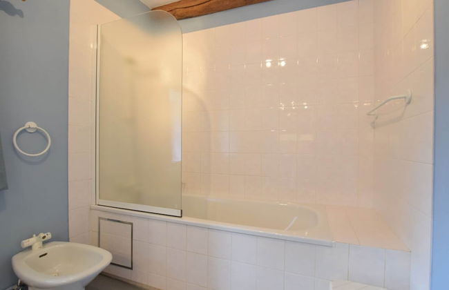 Cozy Weris Cottage Retreat - Photo 21