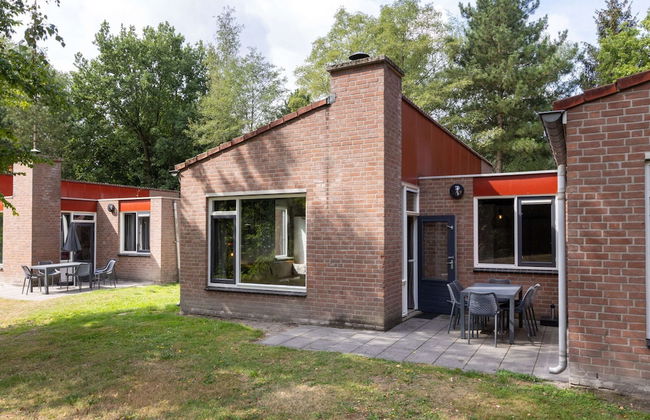 Restyled Bungalow with Dishwasher near Nature Reserve - Photo 28