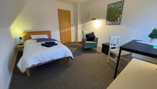 Ganzes Haus I Teams I Monteure I 4 Einzelzimmer I 2 Doppelzimmer I 2025 renoviert I Smart TV I Garten I 3 Bäder - Foto 4