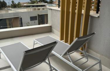 Spacious Beach House in Malaga-Cala de Mijas, amazing see view, 3 bedroom, garden & Common Pool - Photo 11