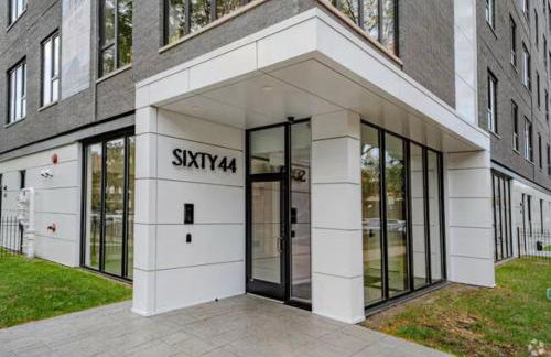 Comfy Condo - Gym Free Parking & Modern Amenities - Foto 41