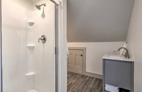 Peaceful Schulenburg Farmhouse with Fire Pit and Games - Foto 19