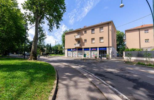 Family Home - Green & Quiet Area - Foto 2